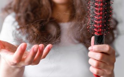 ¿Por qué se me cae el pelo?: causas y remedios